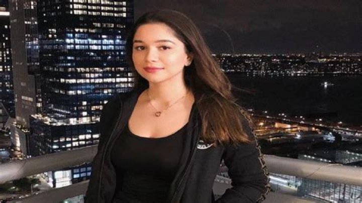 Is Sara Tendulkar still pursuing medicine amidst her relationship?