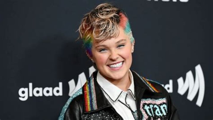 JoJo Siwa mourns death of her 'perfect' puppy in tragic accident | The Independent